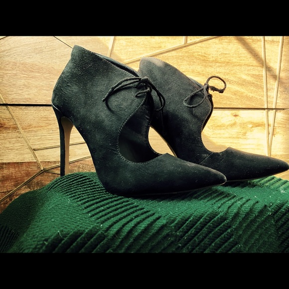 🛑 SOLD🛑 Aldo Black Heels - Picture 2 of 3